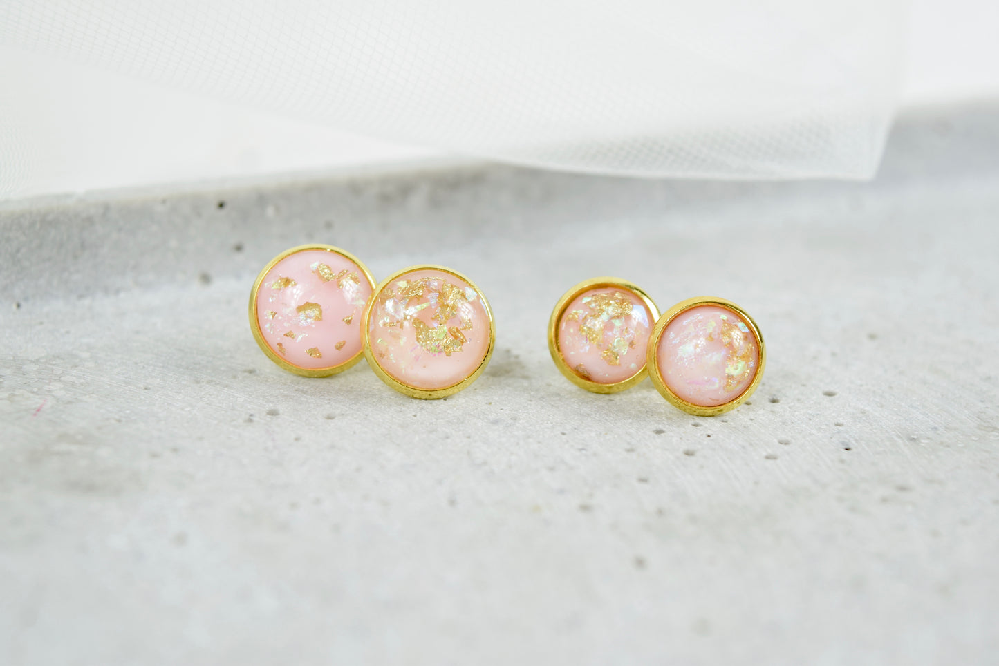 Ohrstecker Gold mit Rosa Cabochon echtes Blattgold, zwei Größen