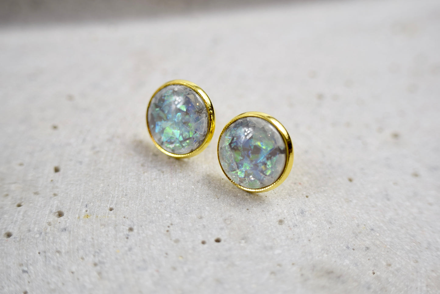 Ohrstecker Gold Cabochon Harz Flitter Ölfolie, Opal Look, Edelstein Look