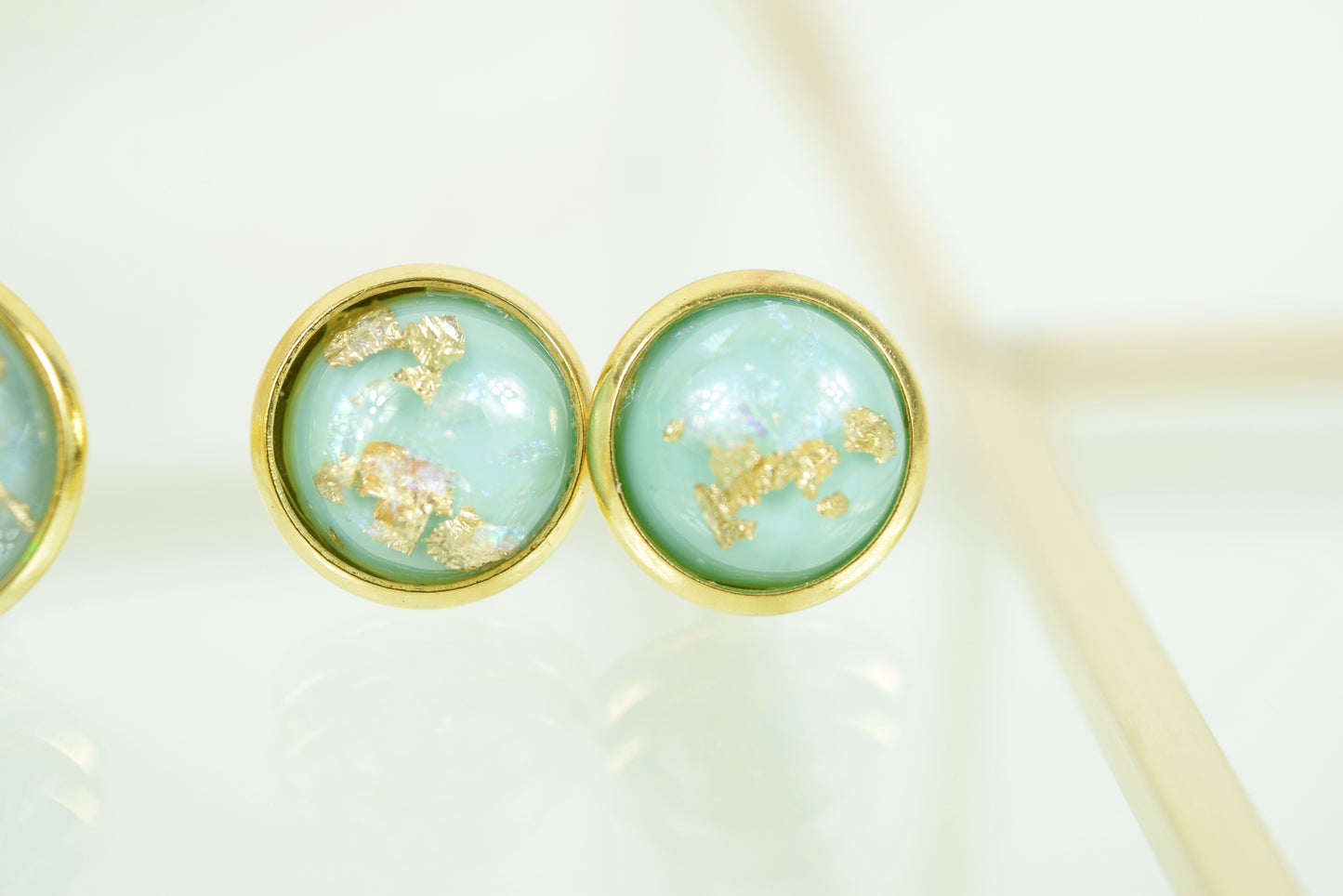 Ohrstecker Gold Cabochon Türkis mit Goldfolie
