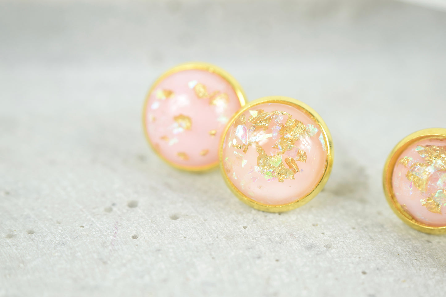 Ohrstecker Gold mit Rosa Cabochon echtes Blattgold, zwei Größen