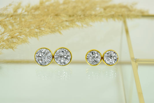 Ohrstecker Gold mit Cabochon Mineral Look hell Silber