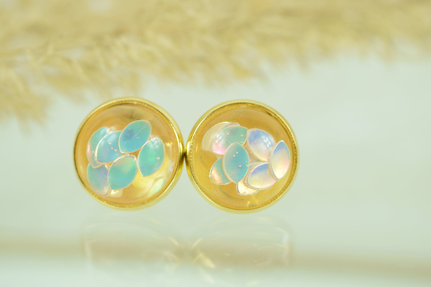 Ohrstecker Gold Cabochon Flitter Blättchen