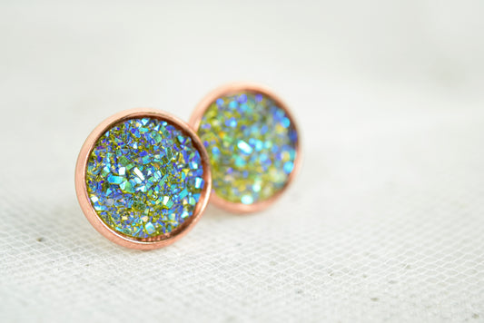 Ohrstecker Kupfer Cabochon Glitter, Opal Look, Mineral Look, Greenish