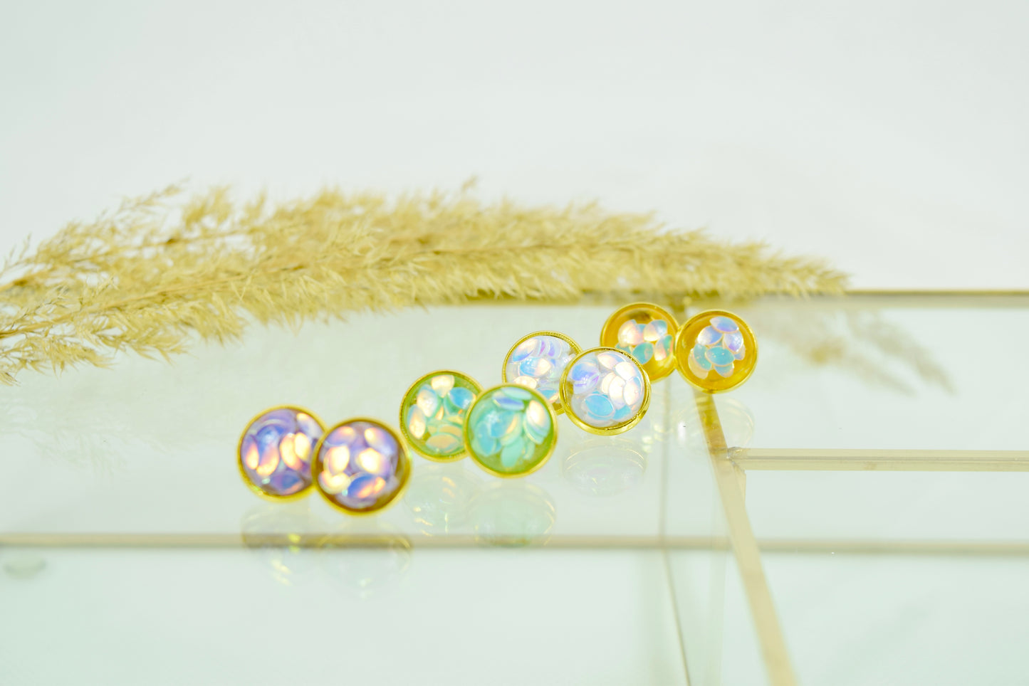 Ohrstecker Gold Cabochon Flitter Blättchen