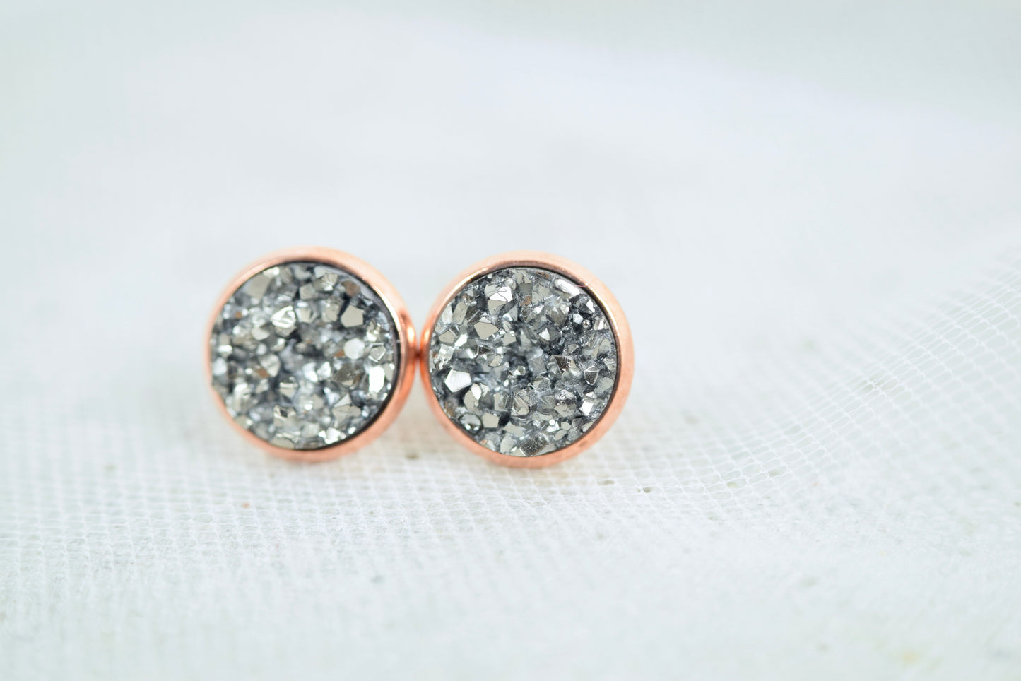 Ohrstecker Kupfer mit Cabochon Mineral Look Anthrazit, zwei Größen