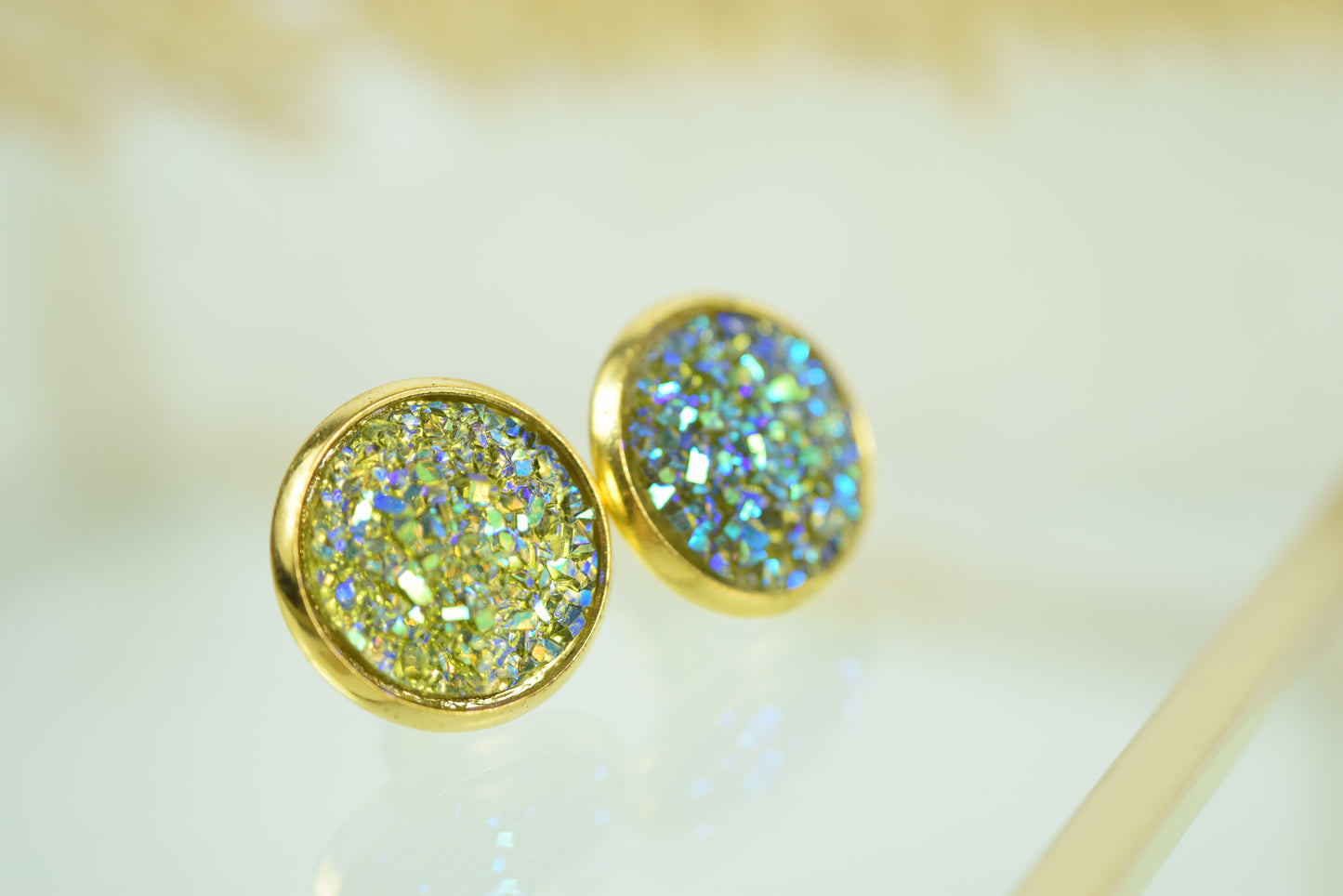 Ohrstecker Gold Mineral Look changierend