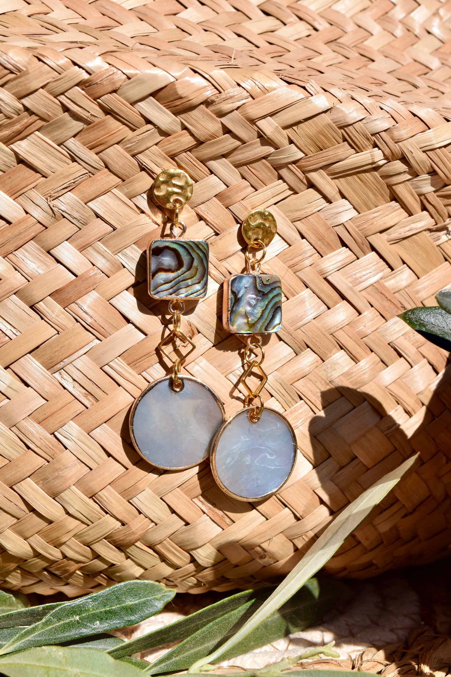 Ohrhänger Ibiza Gift Of the Sea - Perlmutt und Edelstahl vergoldet 24 Karat