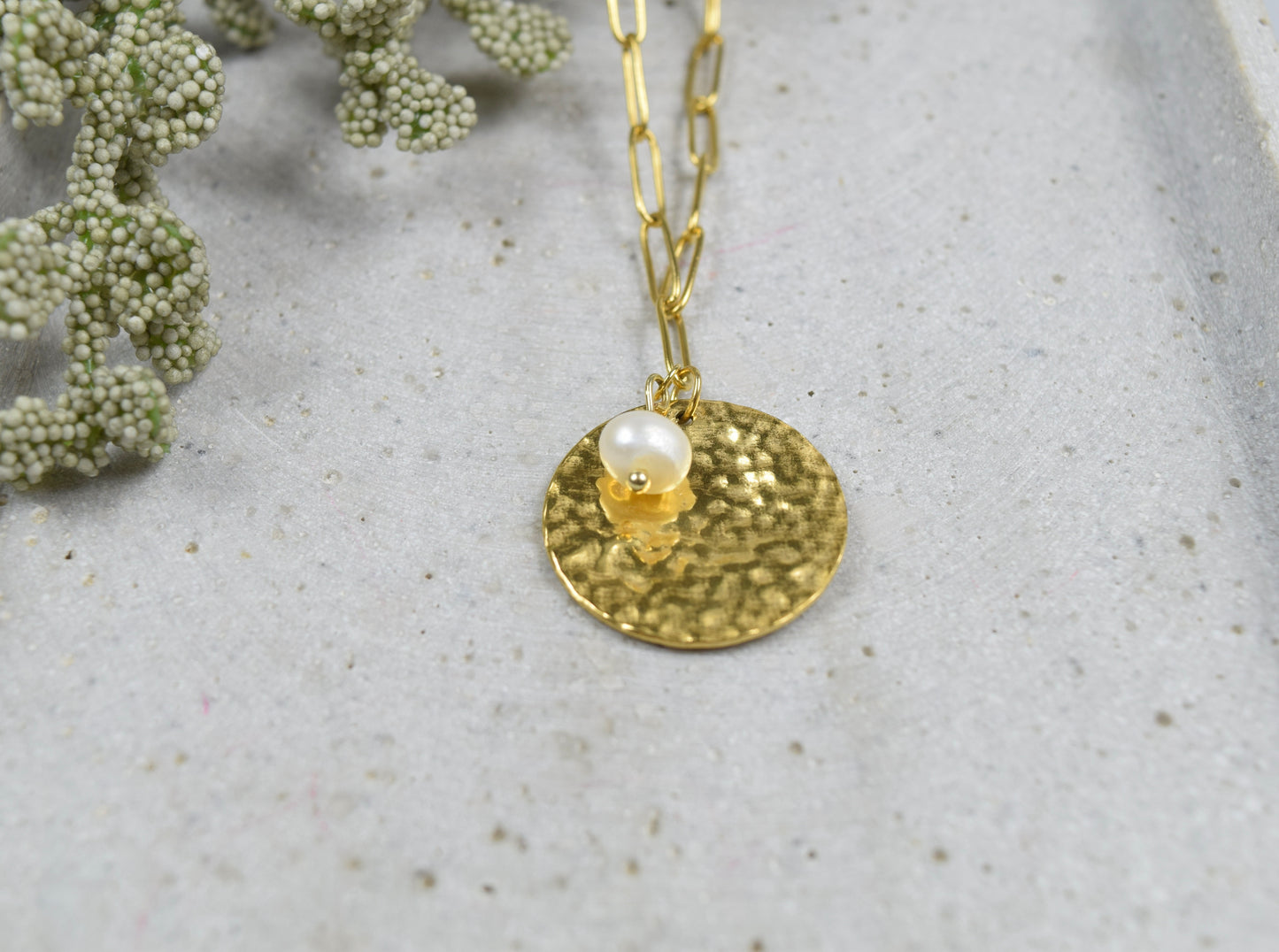 Kette mit Medaillion und Süßwasserperle Edelstahl vergoldet